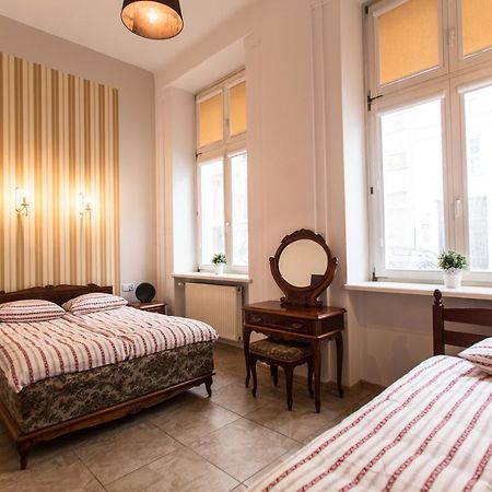 Puffa Hostel Lux Warszawa Eksteriør bilde