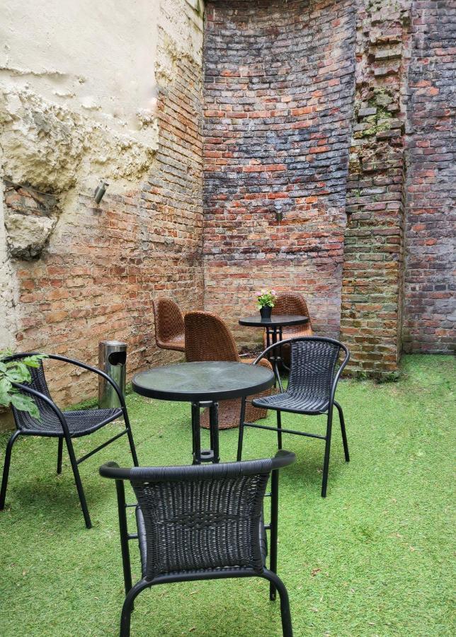 Puffa Hostel Lux Warszawa Eksteriør bilde