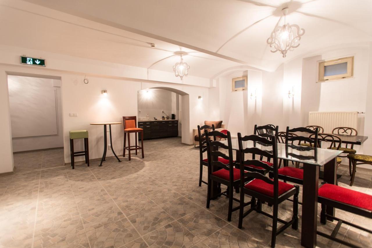 Puffa Hostel Lux Warszawa Eksteriør bilde