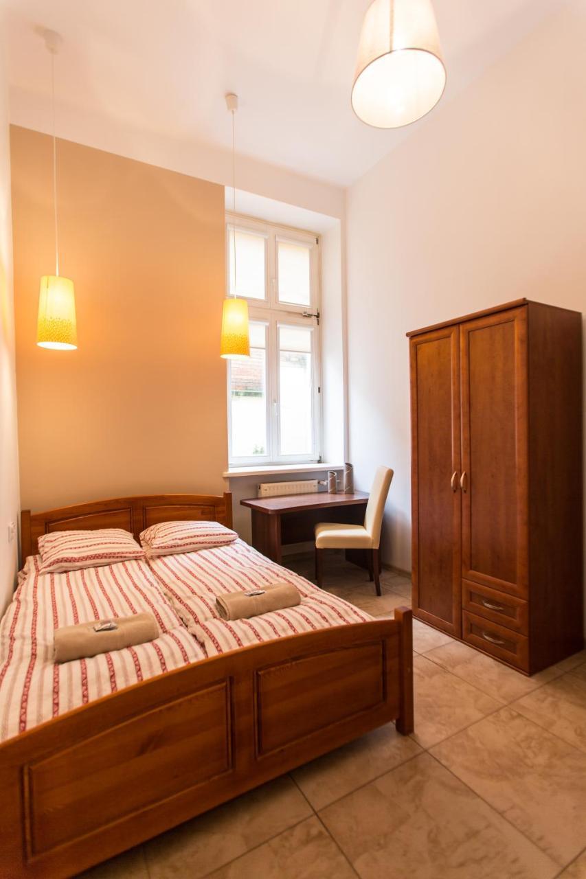 Puffa Hostel Lux Warszawa Eksteriør bilde