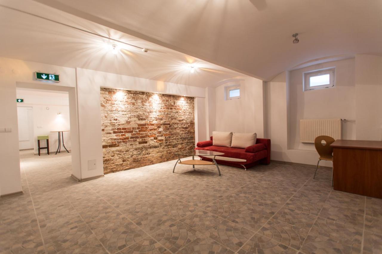 Puffa Hostel Lux Warszawa Eksteriør bilde
