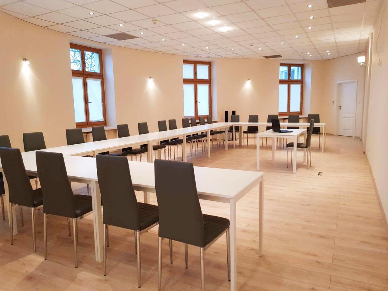 Puffa Hostel Lux Warszawa Eksteriør bilde