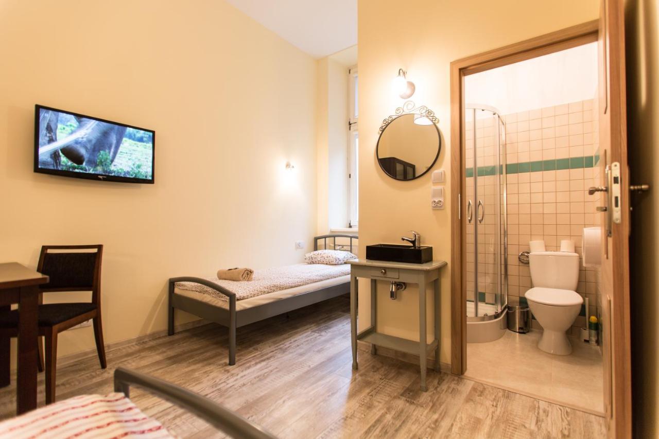 Puffa Hostel Lux Warszawa Eksteriør bilde