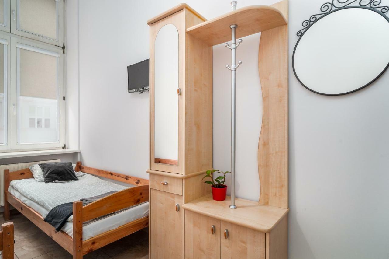 Puffa Hostel Lux Warszawa Eksteriør bilde
